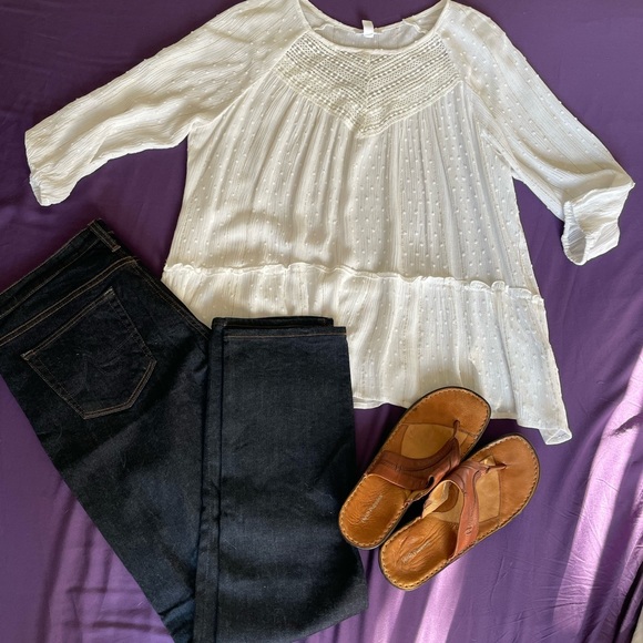 Tribal blouse. White with gold thread. US M - Picture 5 of 5